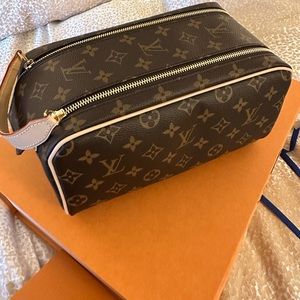 NWT - Louis Vuitton Dopp Kit Pouch
